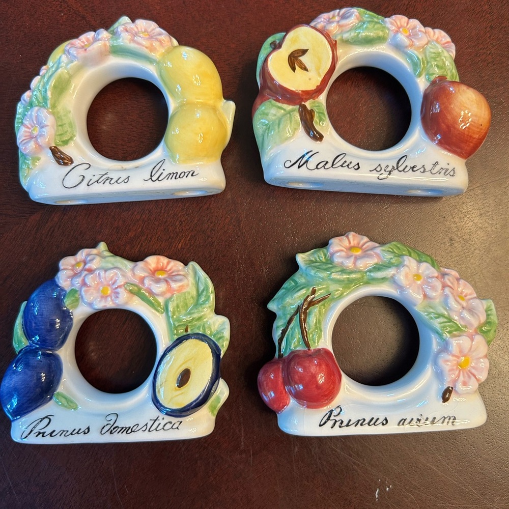 Villeroy & boch Fruit-Themed Ceramic Napkin Rings